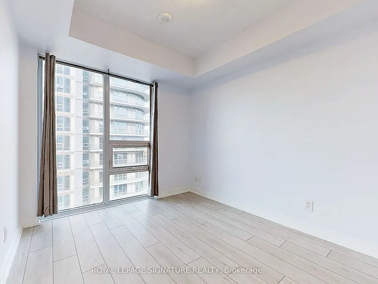 2033 Kennedy Rd #2102 — Photo 17
