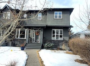 3043 E 28th St SW, Calgary, AB T3E2J4