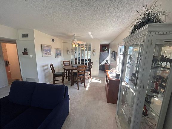 4th image of 2428 Columbia Dr APT 72