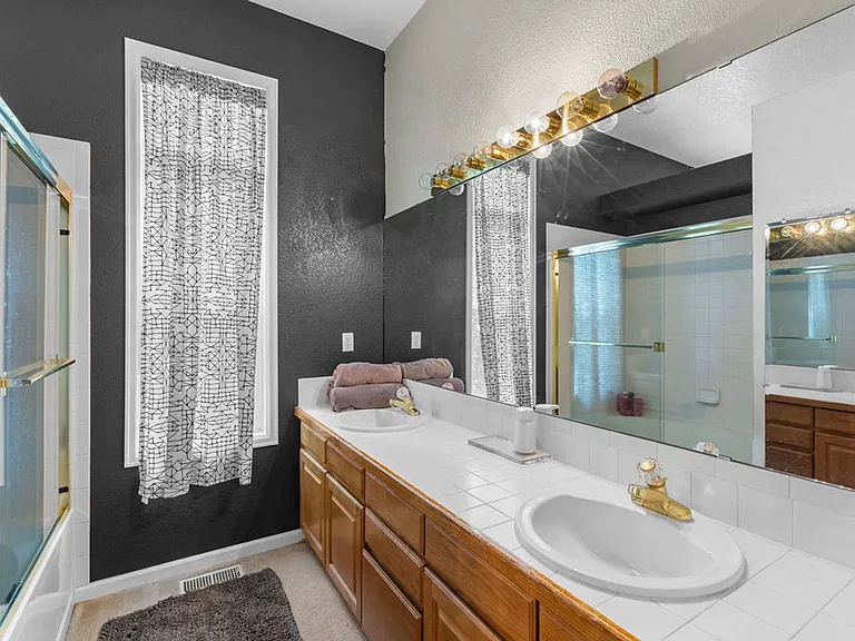 2225 Timber Creek Dr — Photo 13