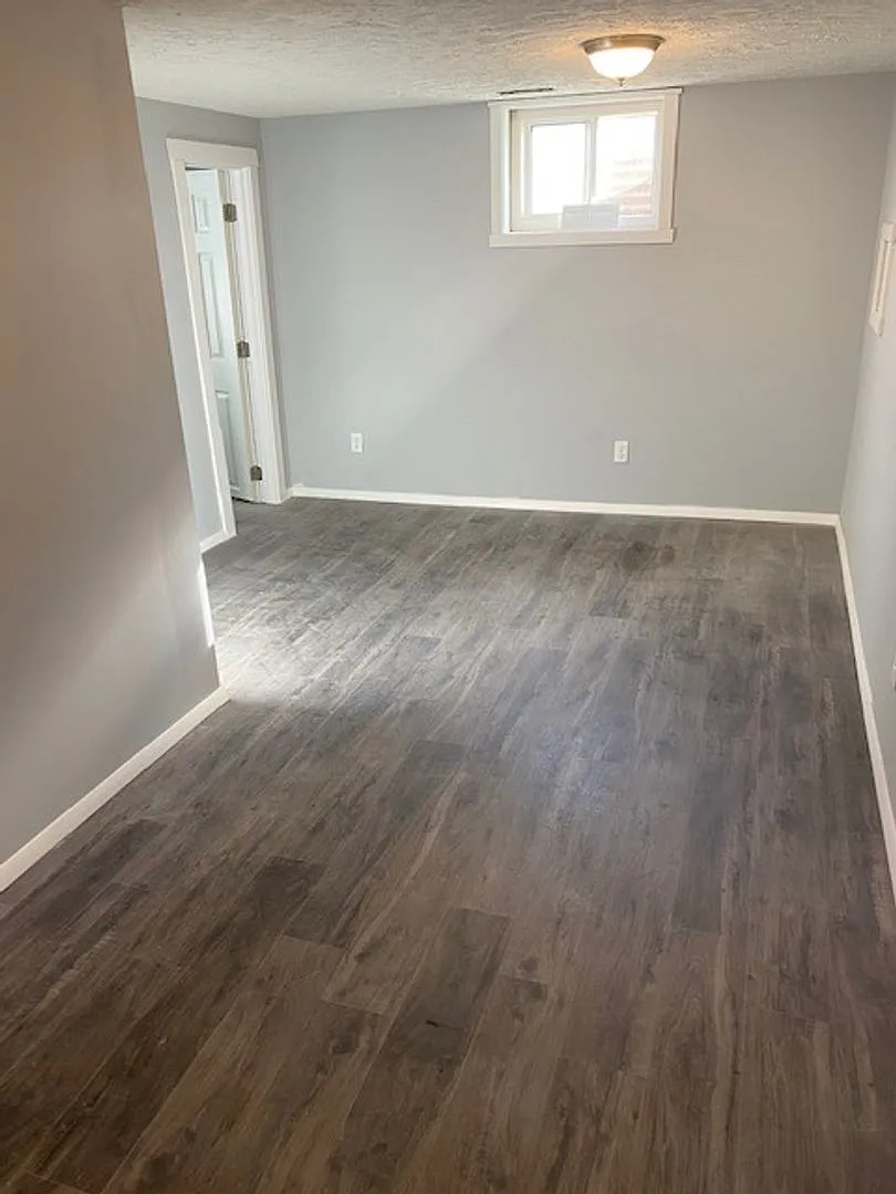 Charming 5 BD/3 BA down the street from Kelley and Luddy! — Photo 2