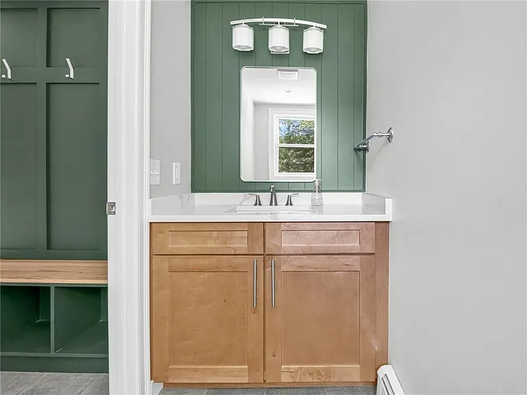 7 Jay Dr — Photo 20