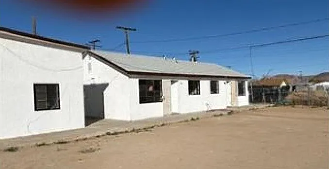 451 W Yermo Rd #C — Photo 1