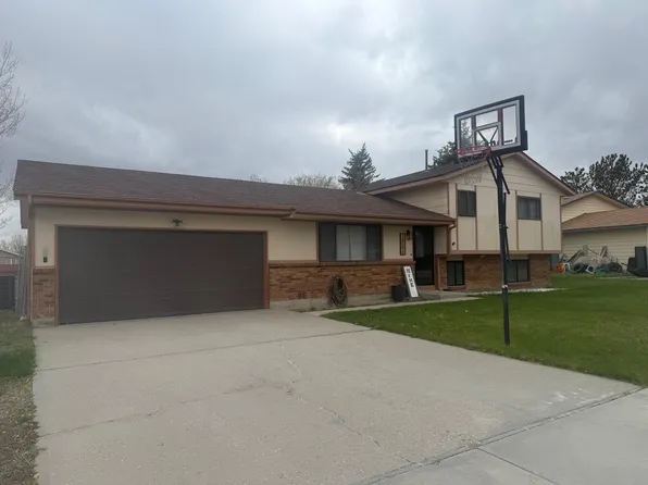 1804 Dundee Dr, Rawlins, WY 82301