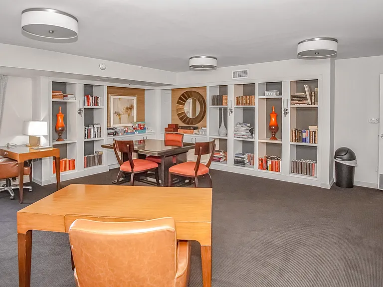 10 West Apartments — Photo 17