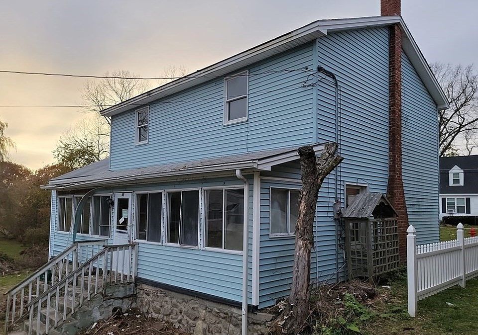 2nd image of 45 Kensington Ave