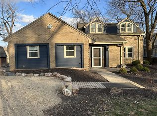 2110 N Peninsula Rd, Oconomowoc, WI 53066