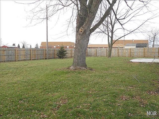 2nd image of 1980 Lewis Ave