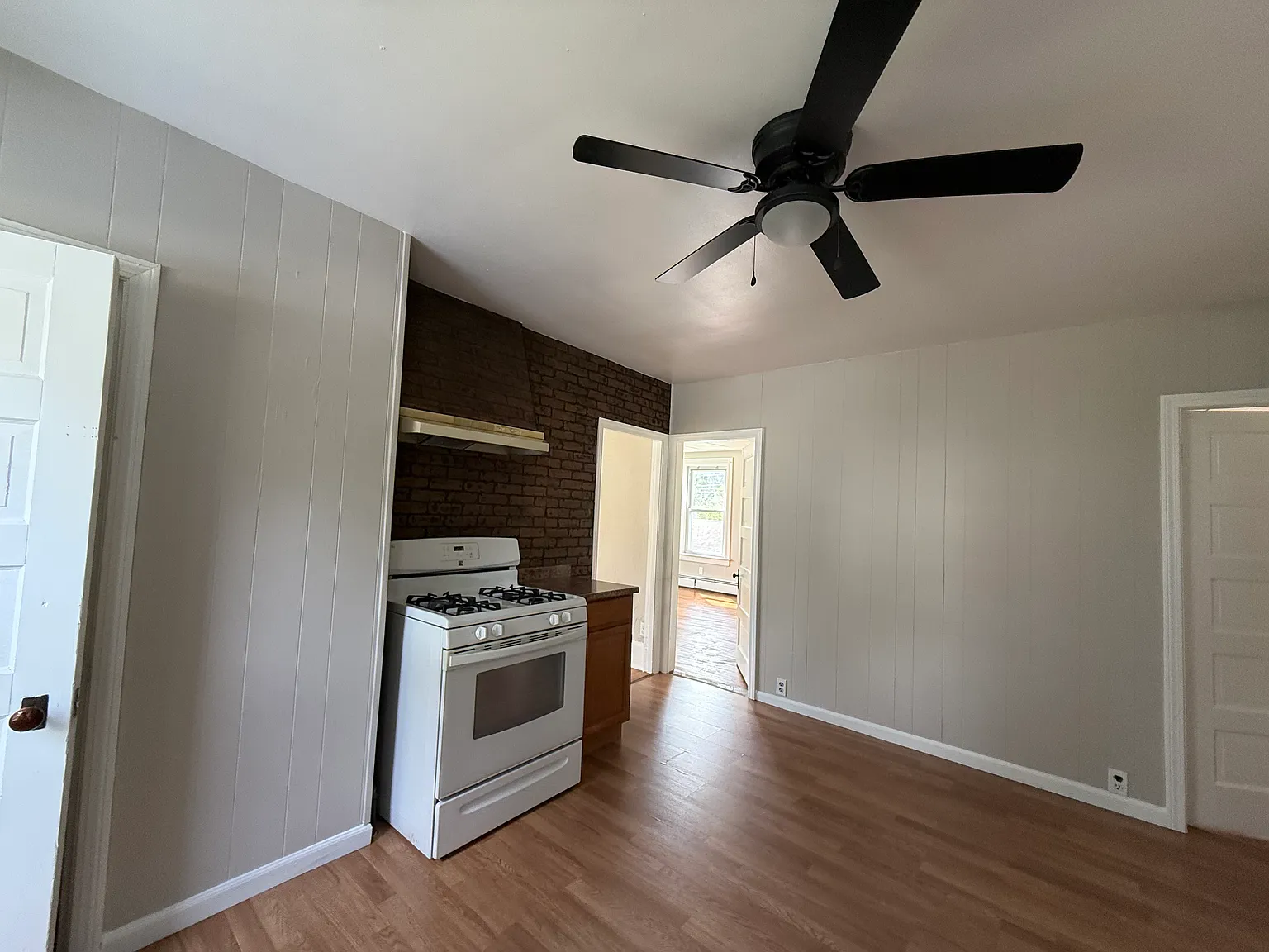 2 bed, $1,800 — Photo 3