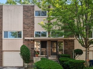 424 Skokie Blvd, Wilmette, IL