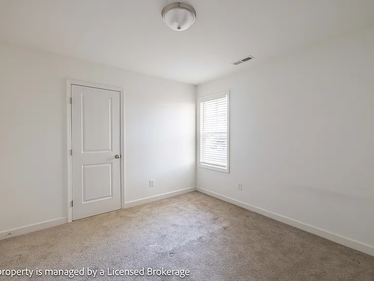 100 Henson St — Photo 19