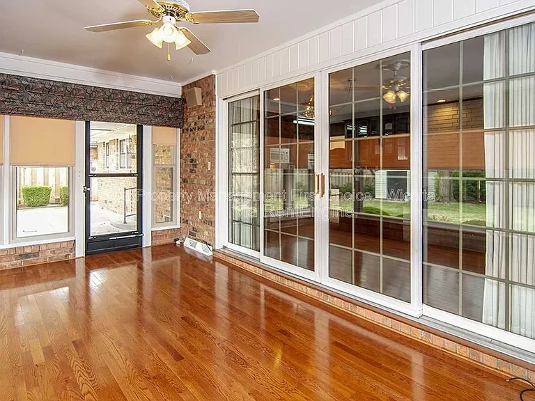 244 N Live Oak Ln — Photo 13