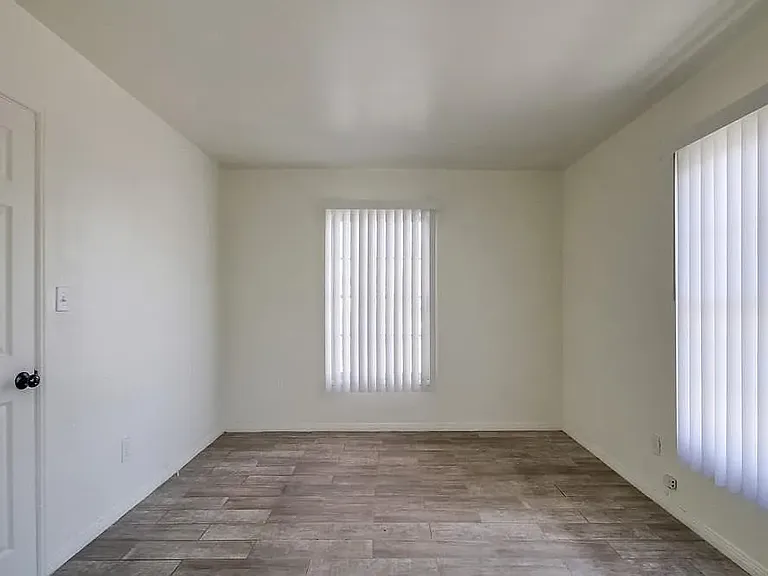 891 Elm Ave — Photo 19