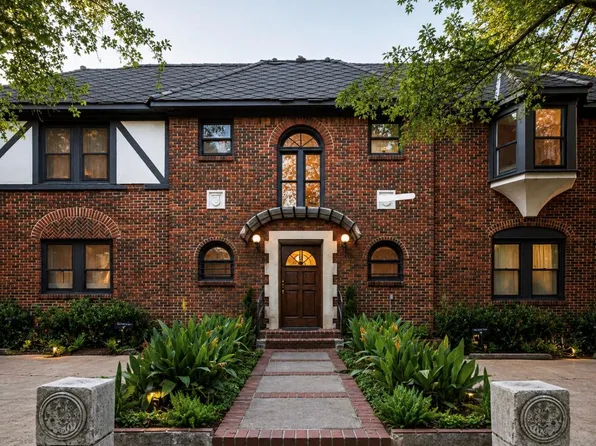 429 Hawthorne St APT 8, Houston, TX 77006