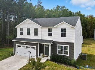 6 Catalpa Ter, Petersburg, VA 23803