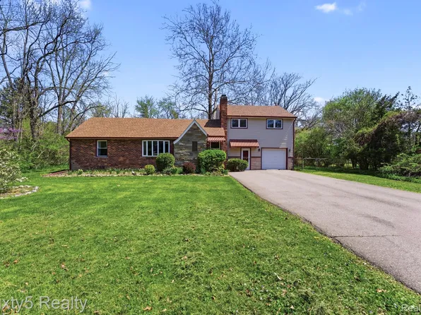11093 Baraga St, Taylor, MI 48180