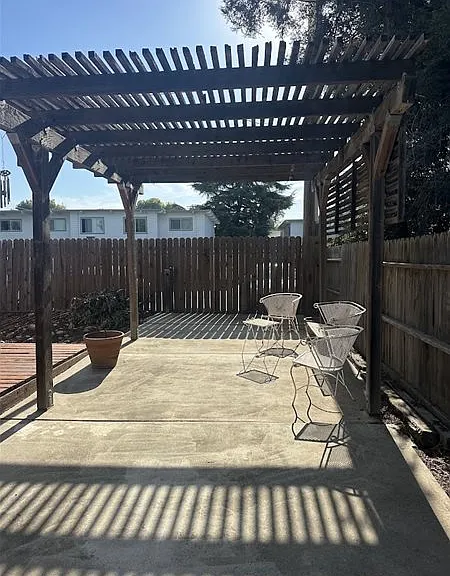 3580 Honeycreeper Dr — Photo 20