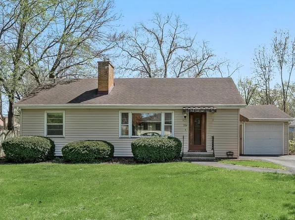 384 Lakelawn Blvd, Aurora, IL 60506