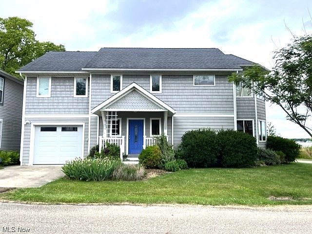 1st image of 5371 Lake Shore Dr NE