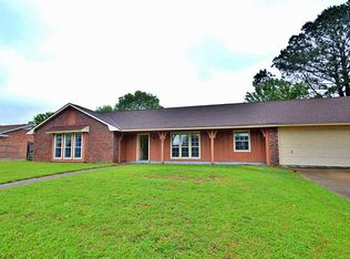 505 Hathaway Dr, Clinton, MS 39056