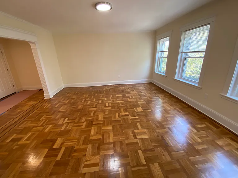 98 Toxteth St #3 — Photo 1