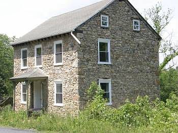 2nd image of 150 Valley View Rd