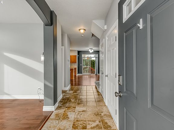 3rd image of 5710 NE 65th Ct