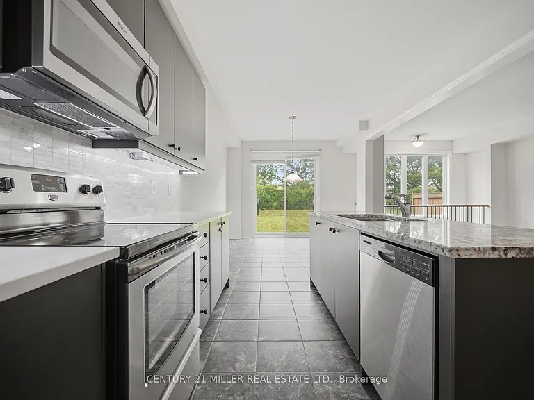 2455 Village Cmn — Photo 12
