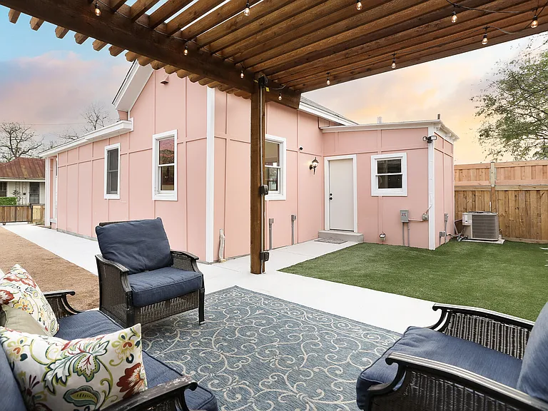 325 Montana St — Photo 39