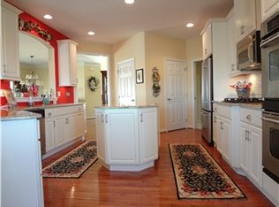 331 Carlisle Dr, Avondale, PA 19311
