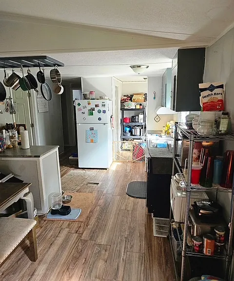 338 Bradley Dr — Photo 5