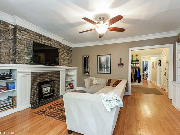 5th image of 6749 N Lakewood Ave #2
