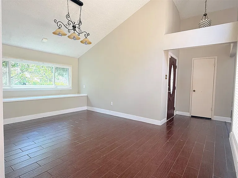 11318 Briar Forest Dr — Photo 8