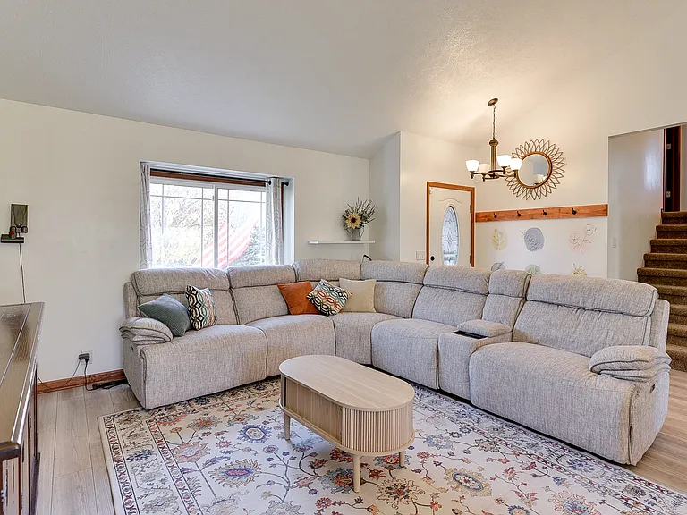 5004 S 167th Ave — Photo 8