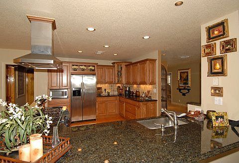4th image of 2217 Middle River Dr