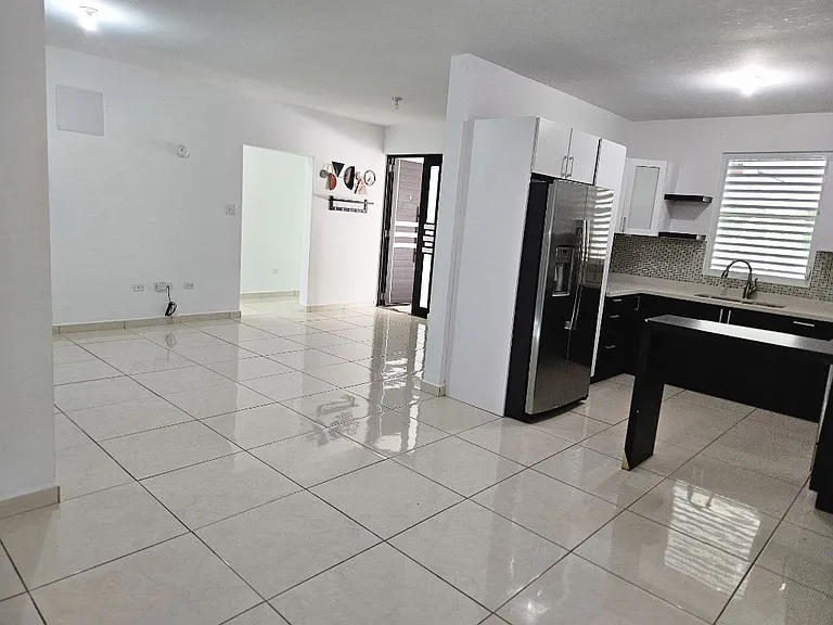 Urb Villa Sotomayor #111 #111 — Photo 2