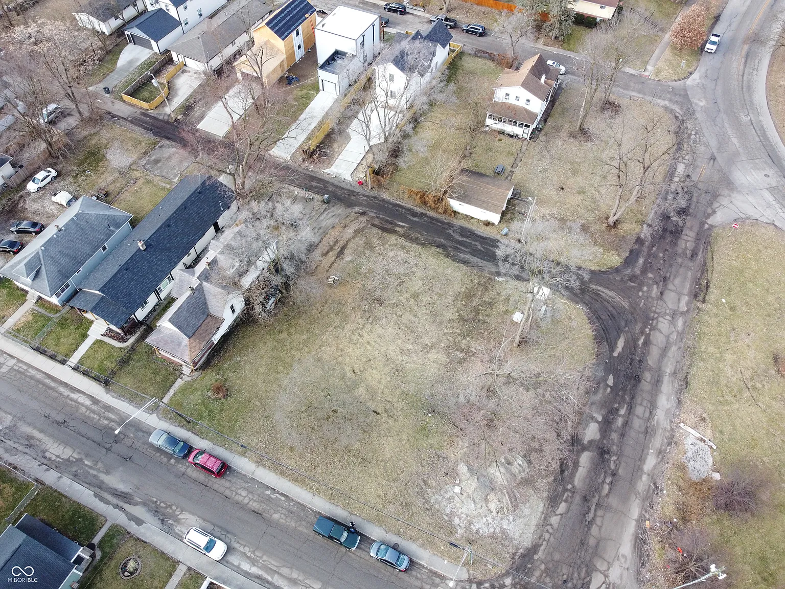 1514 Churchman Ave photo 1