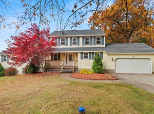 138 Castle Hill Rd, Windham, NH 03087