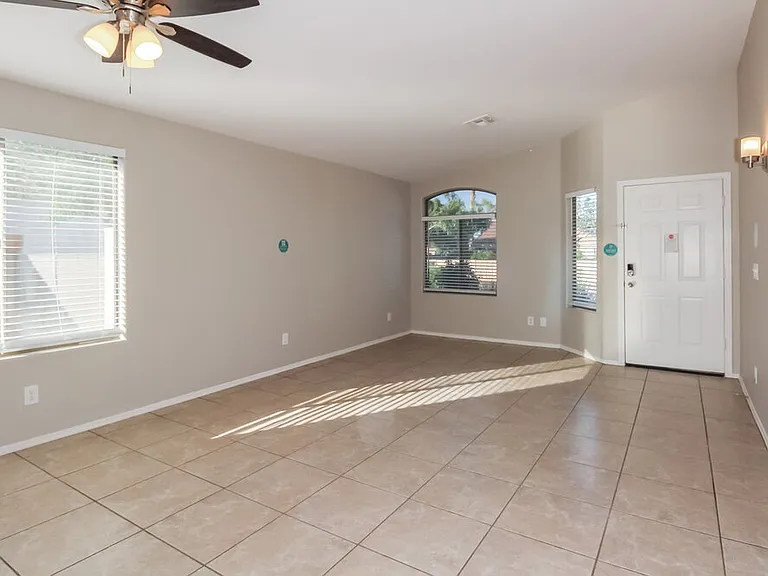 8523 N Cantora Way — Photo 5