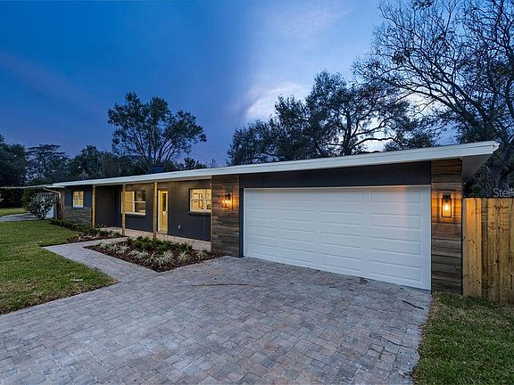 2nd image of 1004 Catalpa Ln