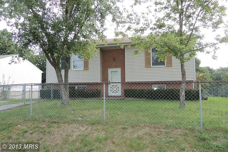 1st image of 144 Country Park Dr