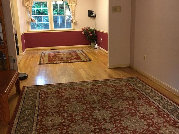 3rd image of 3201 Adams Ct