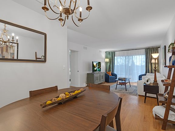 3rd image of 3746 N Central Ave APT 3D