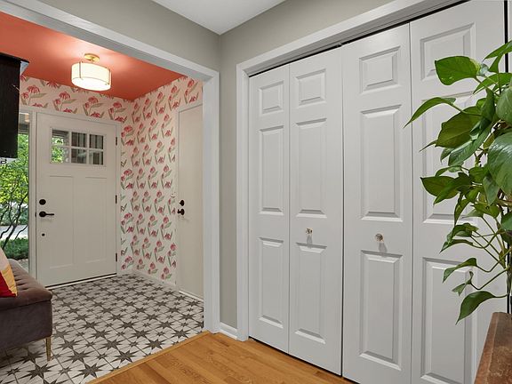 4th image of 1775 Lexington Ave S APT 23