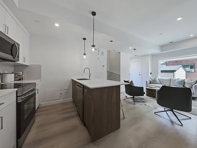 205 9a St NE — Photo 6