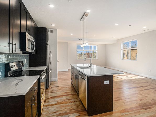 1853 Hoffman St UNIT 2