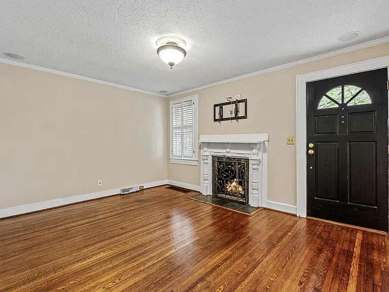 15 Sevier St — Photo 4