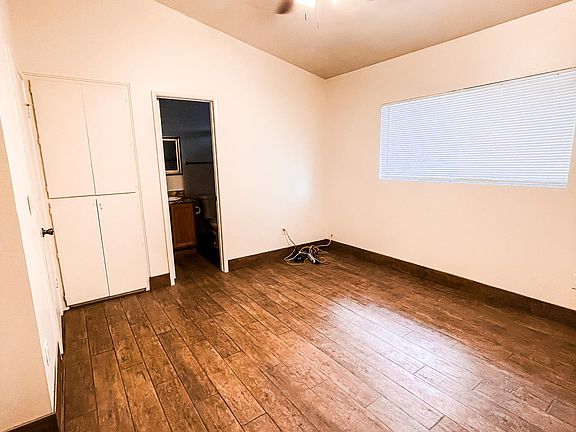 5th image of 27 W Concorda Dr APT 102