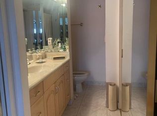 250 NE 20th St APT 520, Boca Raton, FL 33431