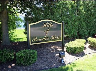 5633 Apple Ridge Trl, West Bloomfield, MI 48322
